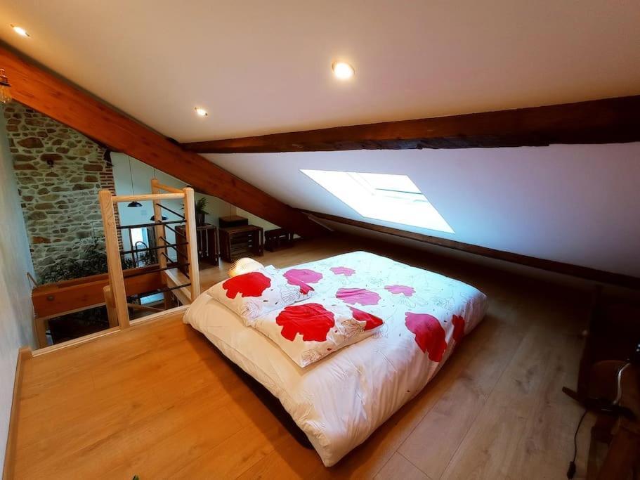 La Grange de Marie à St Angel - Magnifique Grange Rénovée en loft pour 1 à 6 pers Saint-Angel (Allier) Exterior foto
